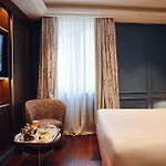 Eight Otel 5*
