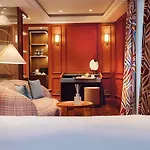 Otel Eight