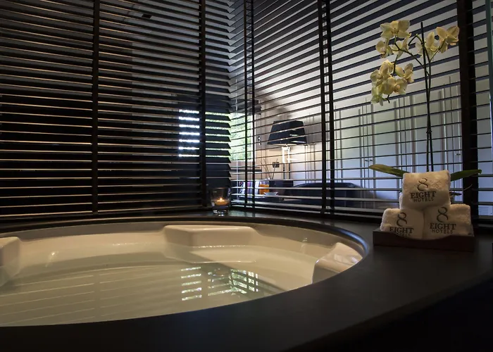 Hotel Eight 5*