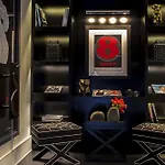Hotel Eight