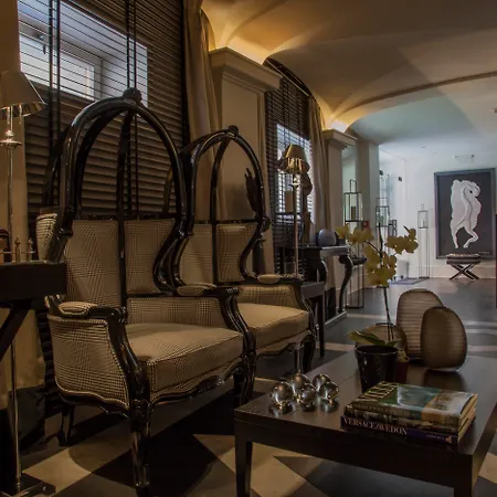 Hotel Eight