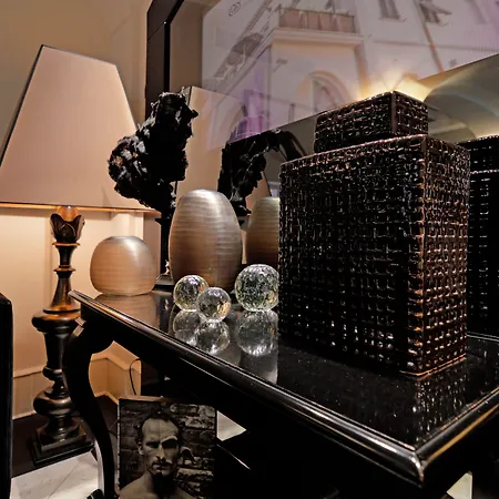 Hotel Eight
