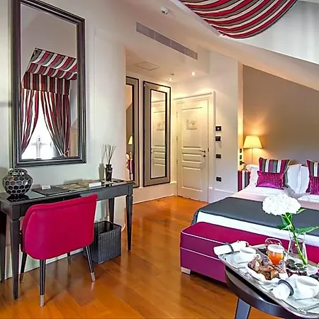 Hotel Eight 5*