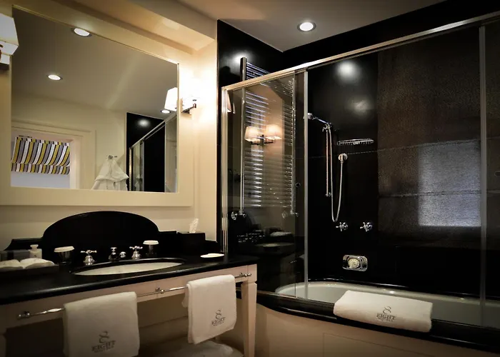 Otel Eight 5*